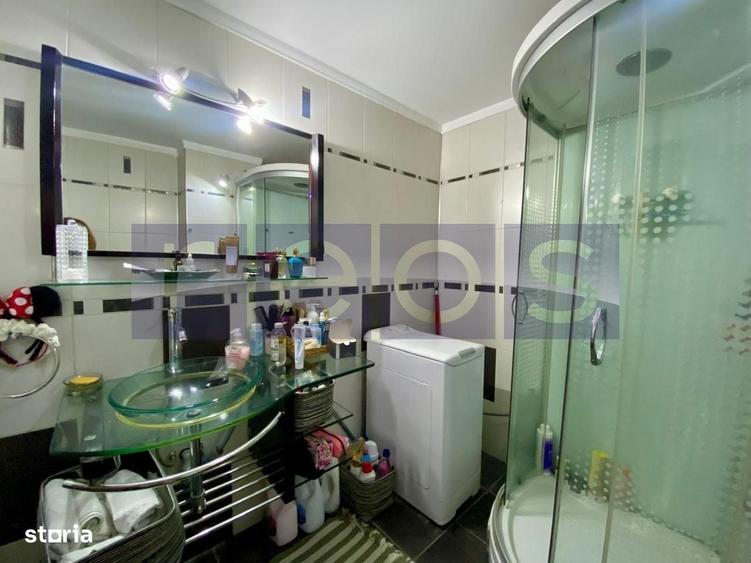 Apartament cu 3 camere decomandat în Drumul Sării