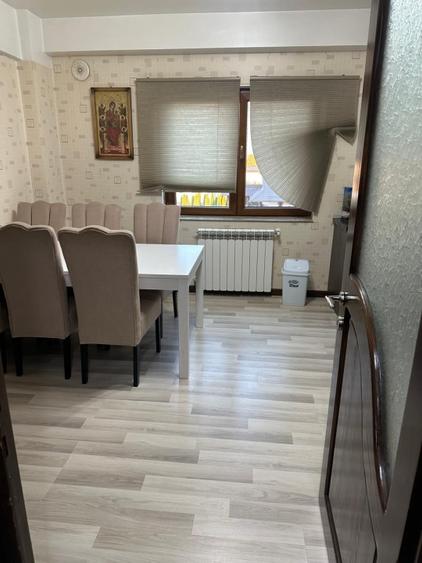Apartament cu 3 camere decomandat, mobilat în Vest