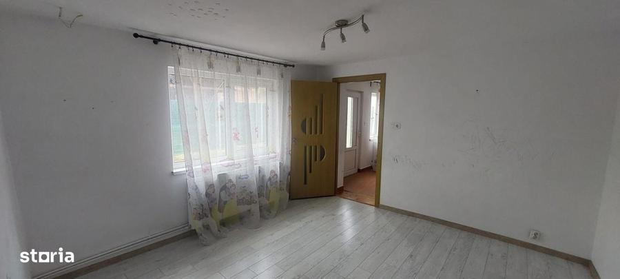 Casă cu 3 camere cu Teren 208 Mp în Moieciu