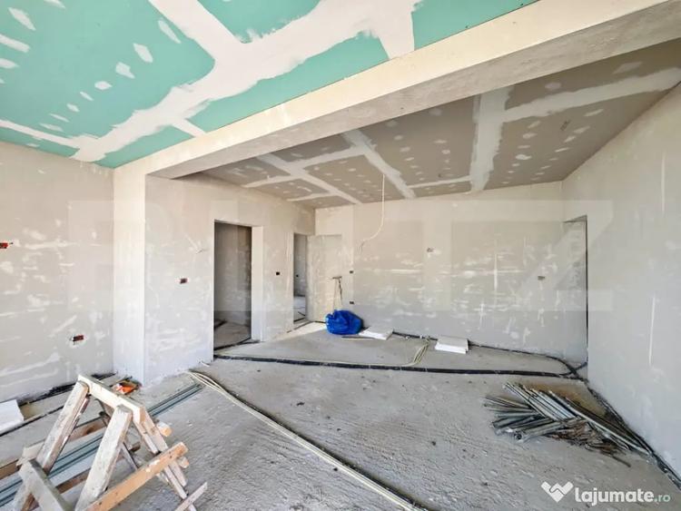 Casă cu 4 camere cu Teren 553 Mp în Central