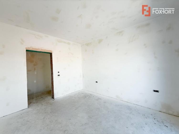 Casă cu 4 camere cu Teren 316 Mp în Săcălaz