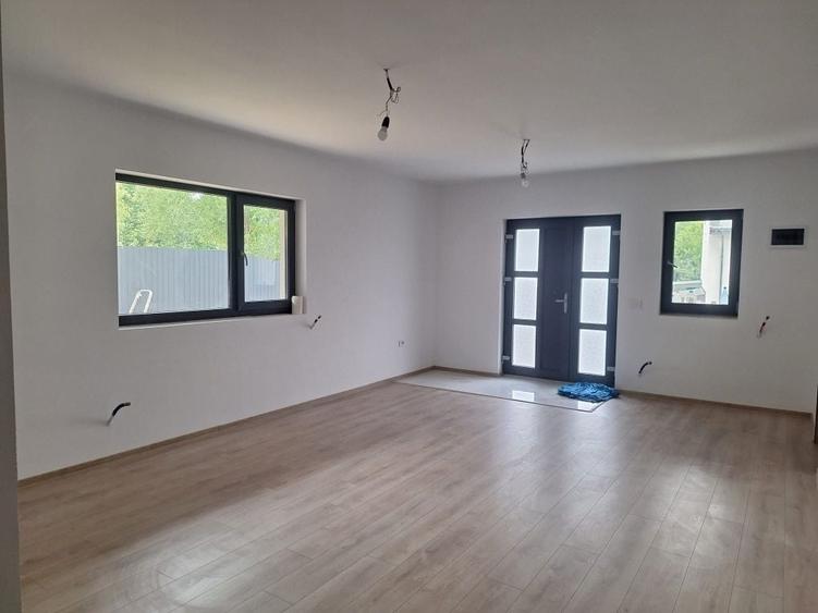 Casă cu 3 camere în Bârnova