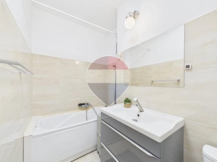 Apartament cu 3 camere decomandat în Obor
