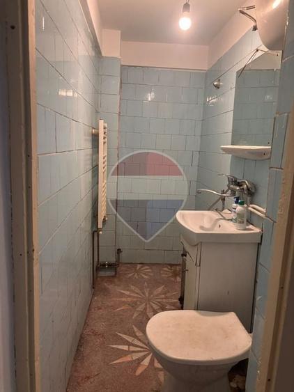 Apartament cu 3 camere semidecomandat în Grigorescu