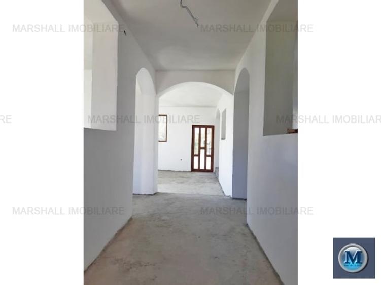 Casă cu 5 camere cu Garaj în Găgeni