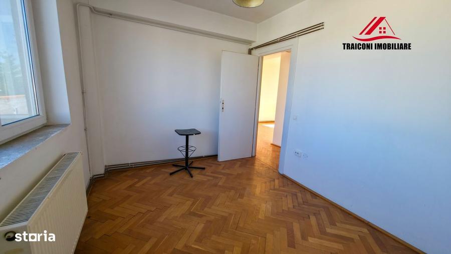 Apartament cu 3 camere decomandat în Ultracentral