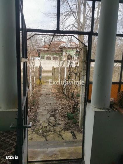 Casă cu 5 camere cu Teren 2002 Mp în Goiești
