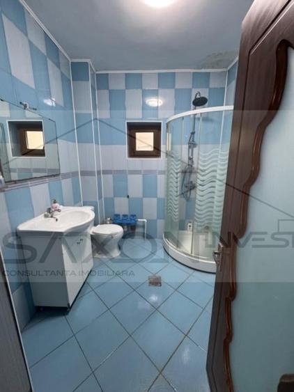 Casă individuală cu 5 camere cu Teren 4040 Mp în Drăgoești