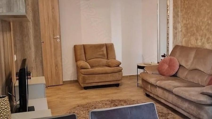 Apartament cu 2 camere decomandat în Păcii
