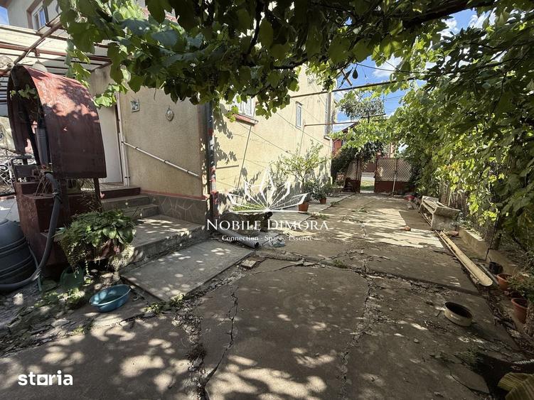 Casă cu 4 camere cu Teren 398 Mp în Central