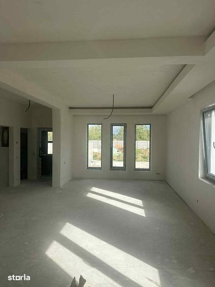 Casă cu 4 camere decomandat cu Teren 525 Mp în Central