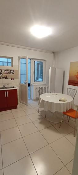 Apartament 4 camere in cladire interbelica Universitate 5 ' mers pe jos - 12