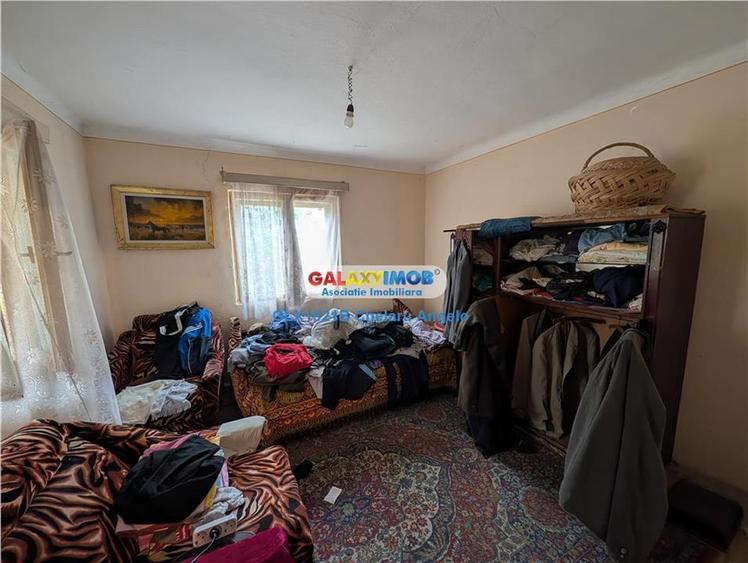Casă cu 3 camere cu Teren 1400 Mp în Frumușani