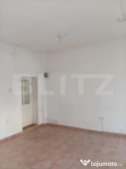 Spațiu comercial, de 25 mp, în Central