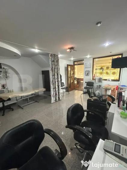 Apartament cu 5 camere decomandat în Central