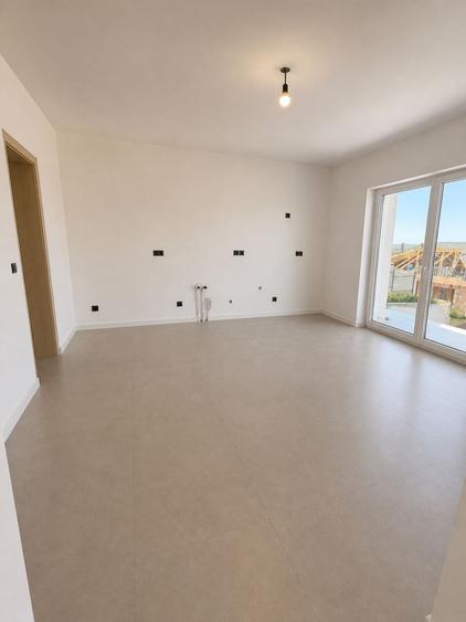 Casă individuală cu 5 camere cu Teren 600 Mp în Cetate