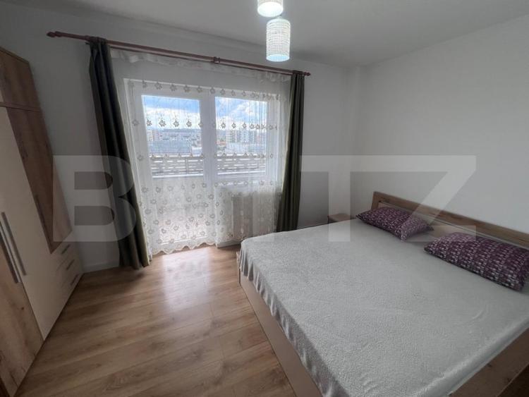 Apartament cu 3 camere semidecomandat, mobilat în Mărăști