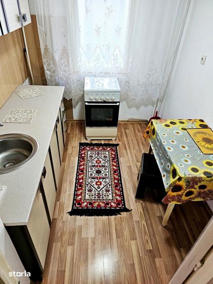 Apartament cu 2 camere în Micro 17