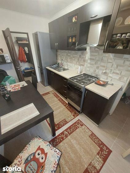 Apartament cu 3 camere decomandat în Decebal