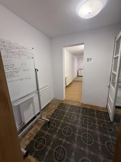 Apartament cu 3 camere decomandat în Mehala