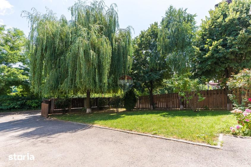 Casă cu 5 camere cu Teren 869 Mp în Bucium