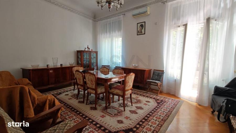 Apartament cu 4 camere în Dacia
