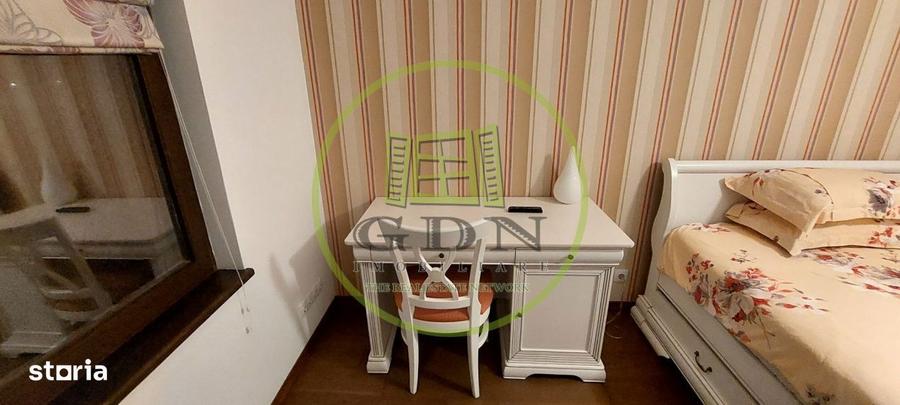 Apartament cu 3 camere, mobilat în Sub Arini