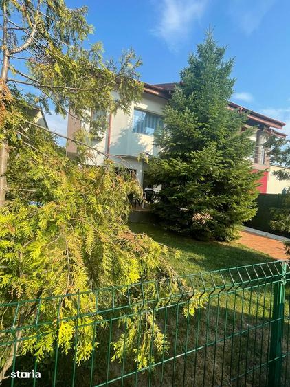 Casă cu 4 camere cu Teren 270 Mp în Dobroești