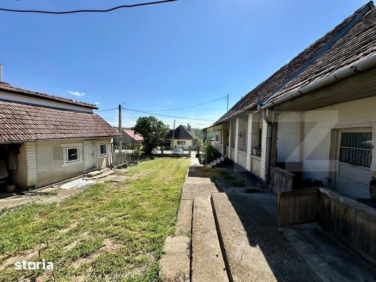 Casă cu 4 camere cu Teren 5049 Mp în Central