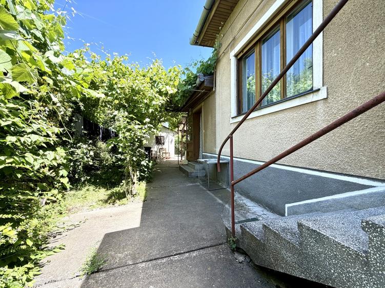 Duplex cu 3 camere cu Canalizare în Lunei