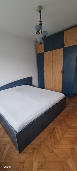 Apartament cu 3 camere semidecomandat în Giulești