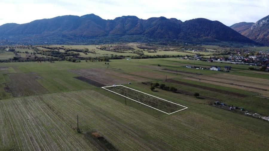 Teren Construcții intravilan de 1690 mp, în Central