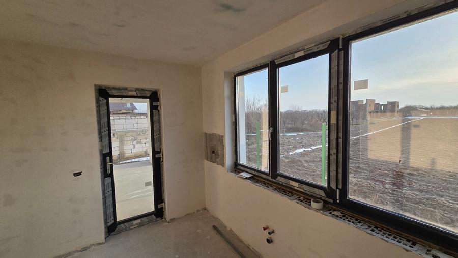 Casă individuală cu 4 camere cu Canalizare în Bolintin-Vale