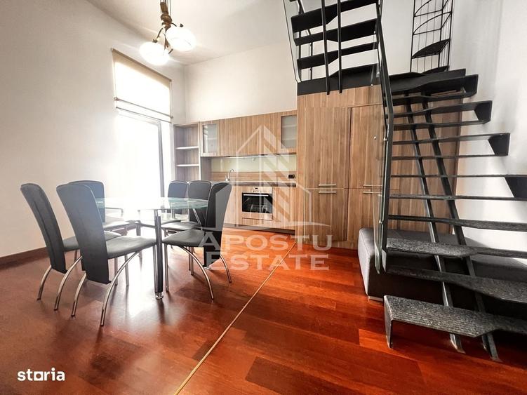 Apartament cu 3 camere în P-ța Unirii