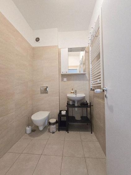 Apartament cu 2 camere semidecomandat, mobilat în Mihai Bravu