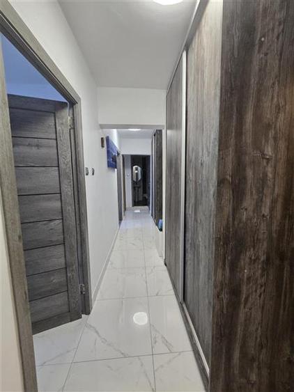 Oltenitei  metrouPiata Sudului - bloc 1982 - 4