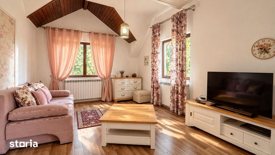 Casă cu 6 camere cu Teren 4800 Mp în Central