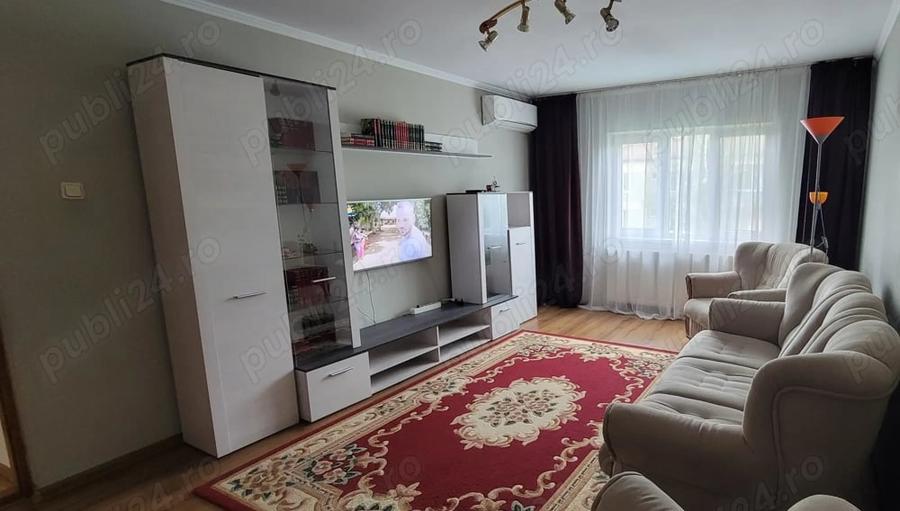 Apartament cu 3 camere decomandat în Nufărul