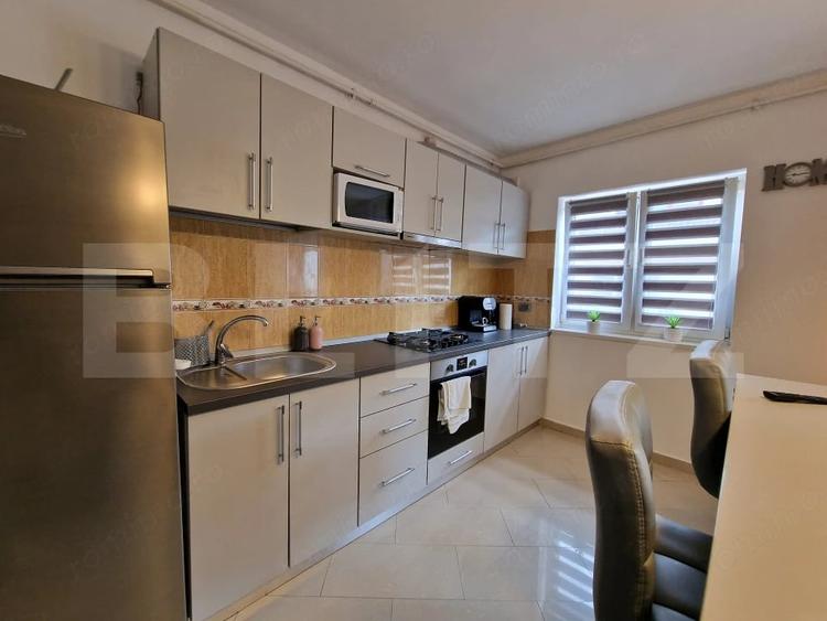 Apartament cu 3 camere semidecomandat în Central