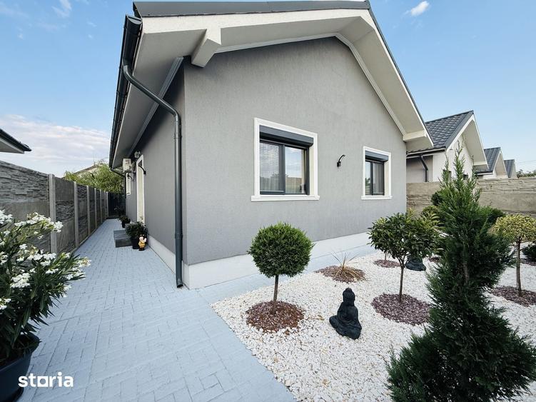 Casă cu 3 camere cu Teren 250 Mp în Sânmihaiu Român
