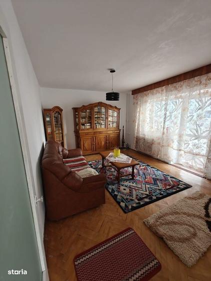 Apartament cu 2 camere decomandat în Albești
