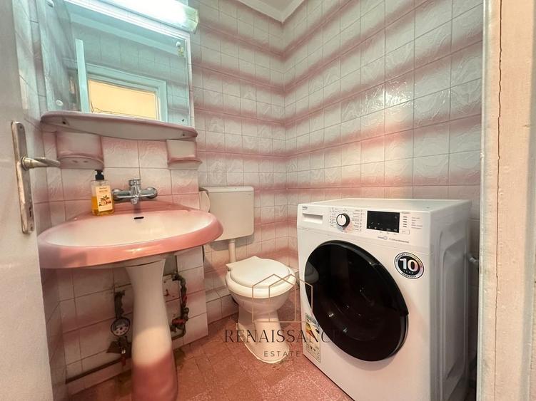 Apartament cu 3 camere decomandat, mobilat în Girocului
