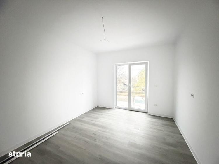 Casă cu 4 camere cu Teren 16 Mp în Sânmihaiu Român