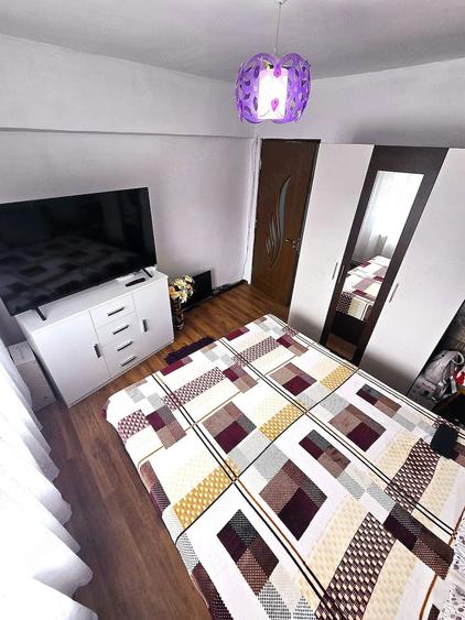 Apartament cu 2 camere decomandat în Micro 16