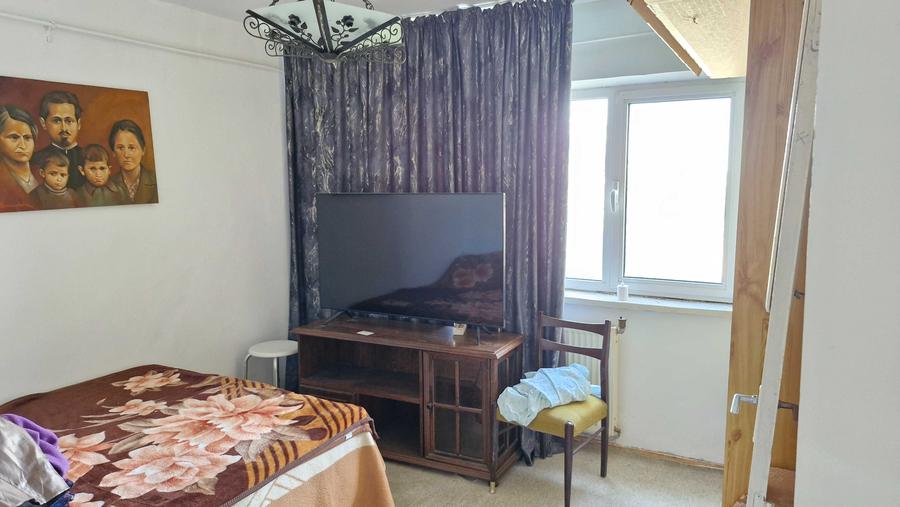 Apartament cu 2 camere decomandat în Popoveni