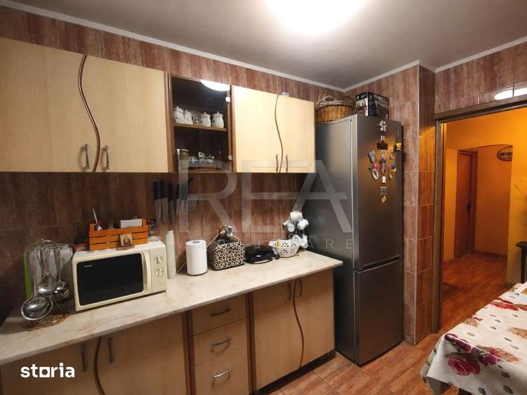 Apartament cu 4 camere decomandat, mobilat în Titan