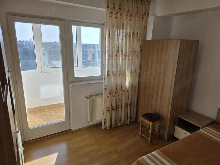 Apartament cu 3 camere decomandat în Gheorghe Lazăr
