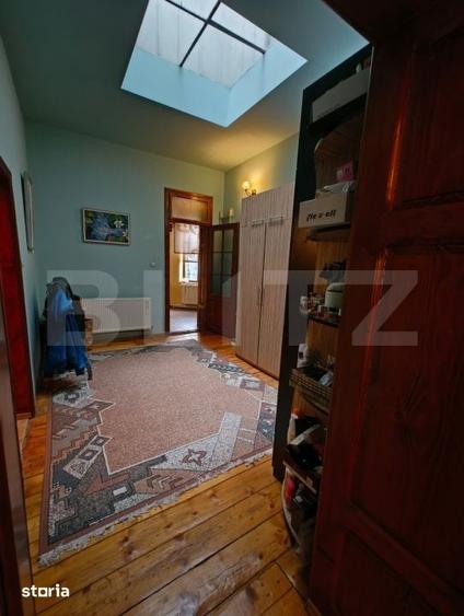 Casă cu 5 camere semidecomandat cu Teren 473 Mp în Ultracentral