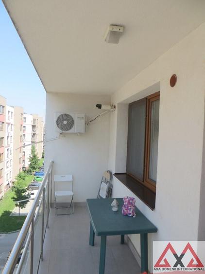 Apartament cu 2 camere semidecomandat în Metalurgiei
