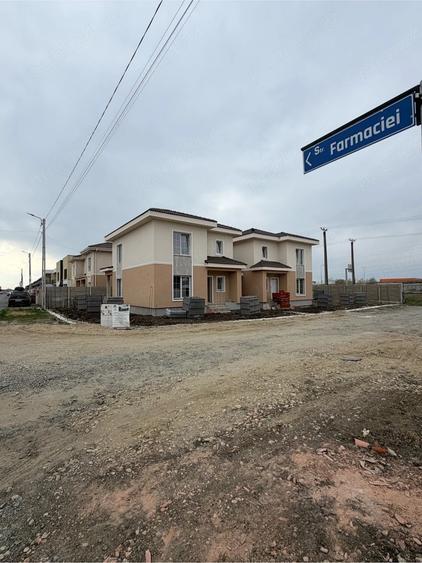 Casă cu Teren 320 Mp în Moșnița Nouă